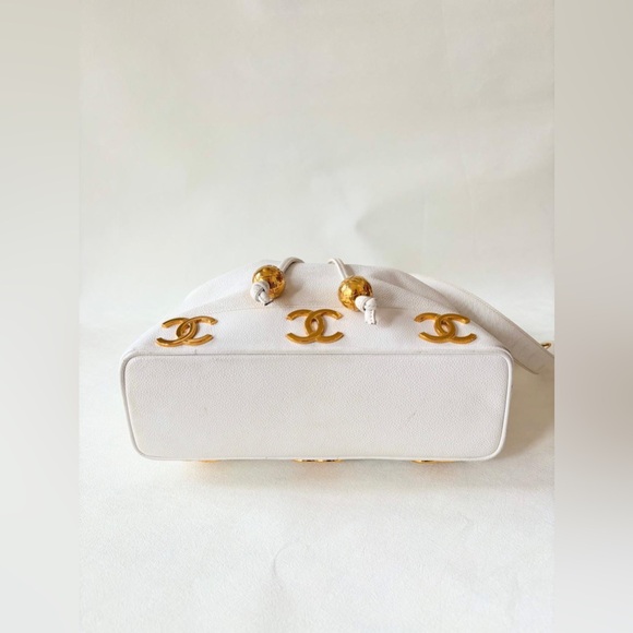 Beautiful Excellent Condition 🤍 CHANEL bucket bag, 1995 Collection 🤍 - Picture 10 of 16